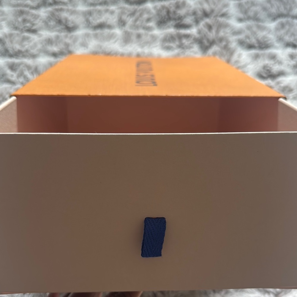 Louis Vuitton Signature Orange Box - Picture 2 of 6